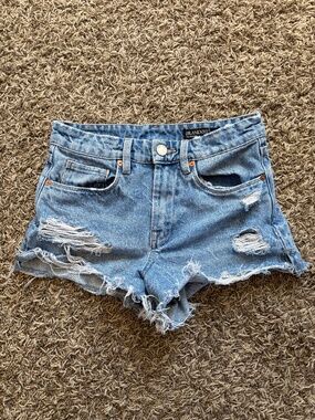 BlankNYC The Barrow Jean Shorts Size 25